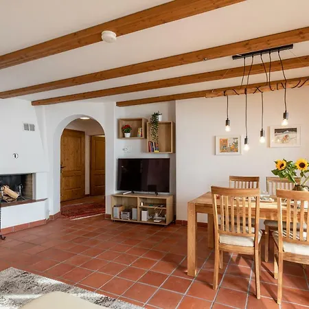 Bijou Apartment Ladir